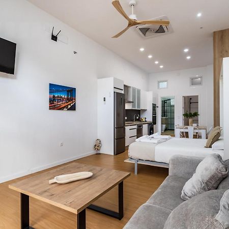 Sur Suites Estudio Industrial 2 Фуэнхирола Экстерьер фото