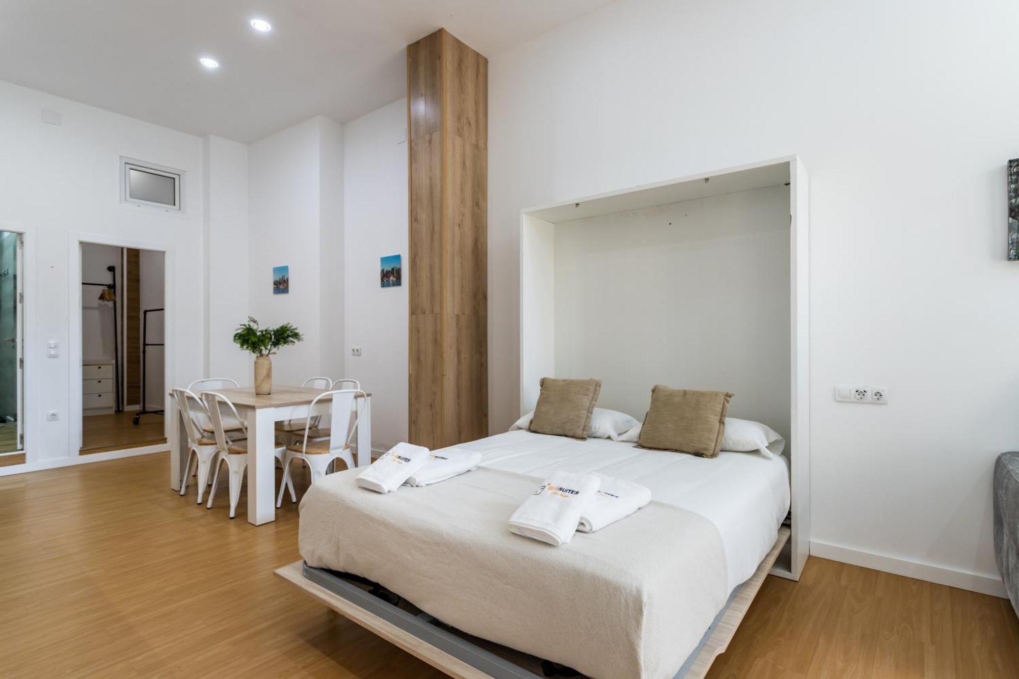 Sur Suites Estudio Industrial 2 Фуэнхирола Экстерьер фото