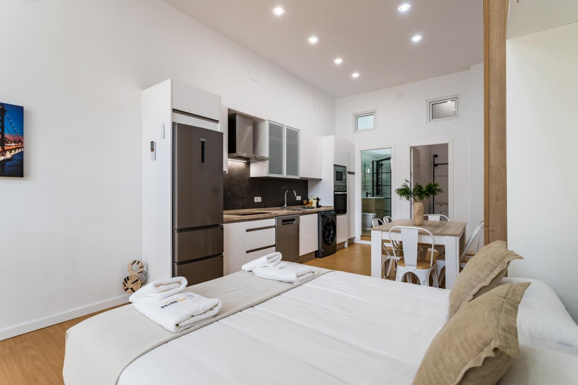 Sur Suites Estudio Industrial 2 Фуэнхирола Экстерьер фото